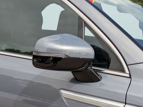 Used 2024 Kia Sorento S w/ Panoramic Sunroof Package image 12