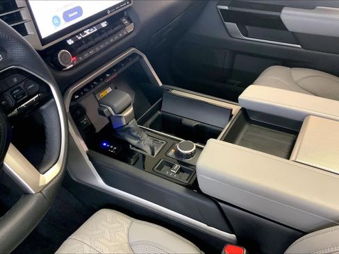 Used 2024 Toyota Sequoia Limited image 16