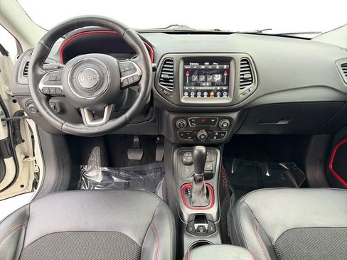 Used 2019 Jeep Compass Trailhawk w/ Cold Weather Group image 10