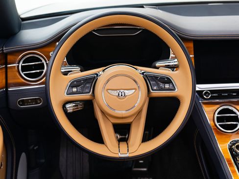 Used 2021 Bentley Continental GT AWD/4WD image 34