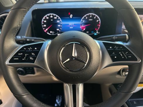 Certified 2026 Mercedes-Benz GLB 250 image 23