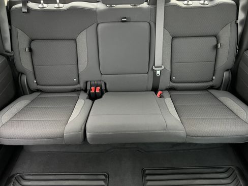 Used 2025 GMC Sierra 1500 Elevation image 17