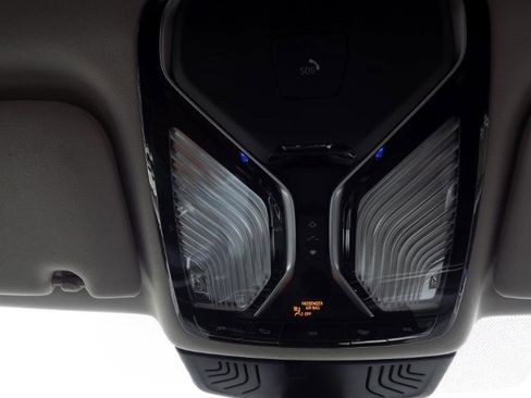 Used 2018 BMW 750i xDrive XI image 23