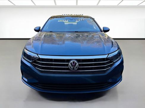 Used 2019 Volkswagen Jetta SEL image 2