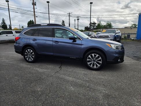 Used 2016 Subaru Outback 2.5i Limited AWD/4WD image 4