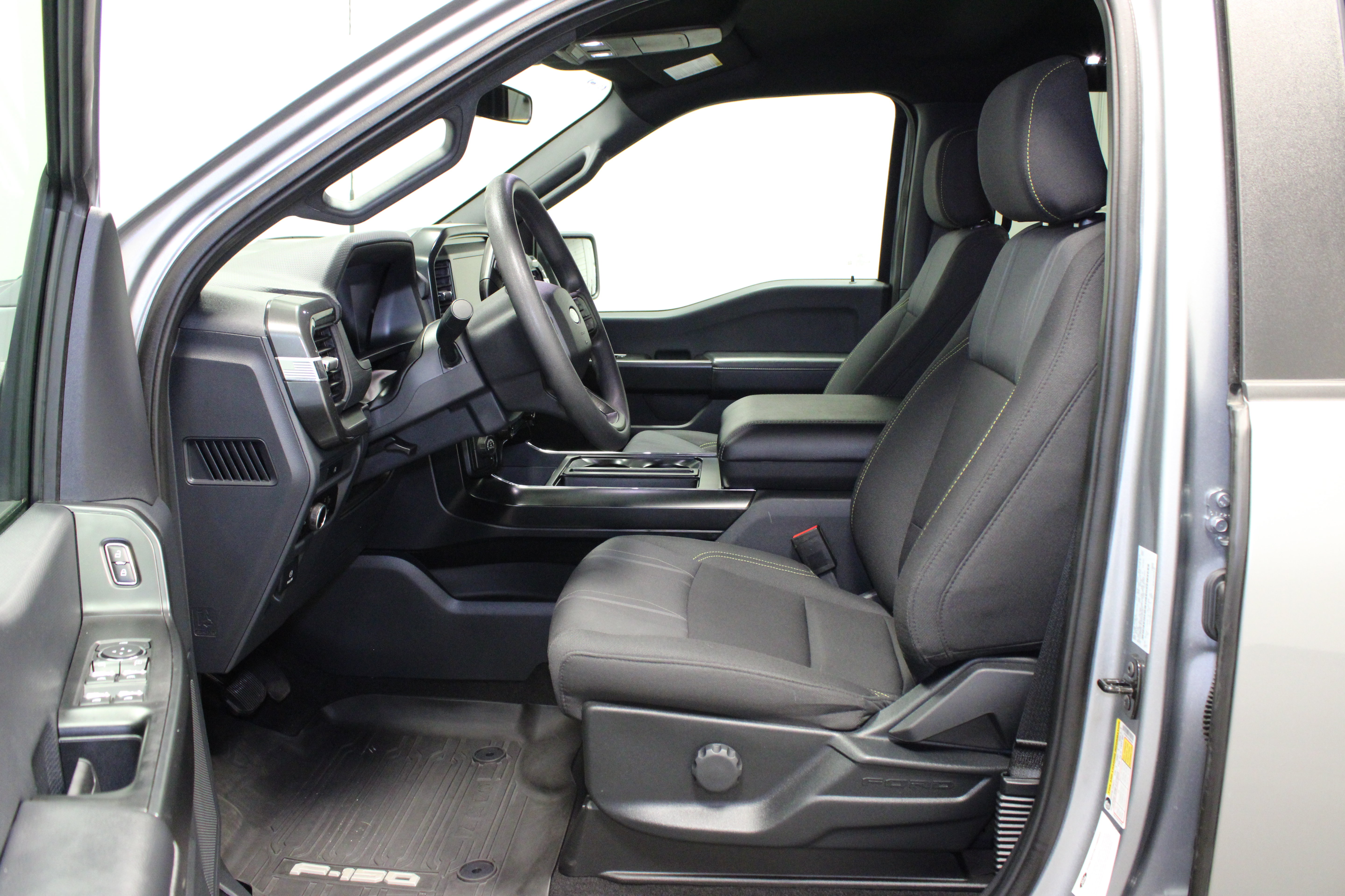 Used 2025 Ford F150 STX AWD/4WD image 17