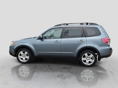 Used 2010 Subaru Forester 2.5X Premium AWD/4WD image 5