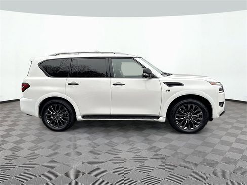 Used 2021 Nissan Armada Platinum w/ Captain's Chairs Package image 8