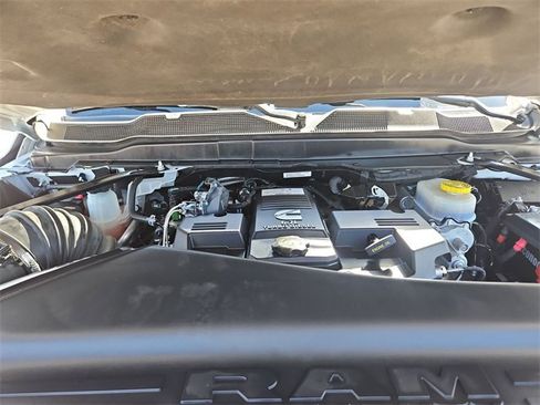 Used 2024 RAM 2500 Tradesman w/ Chrome Appearance Group image 27