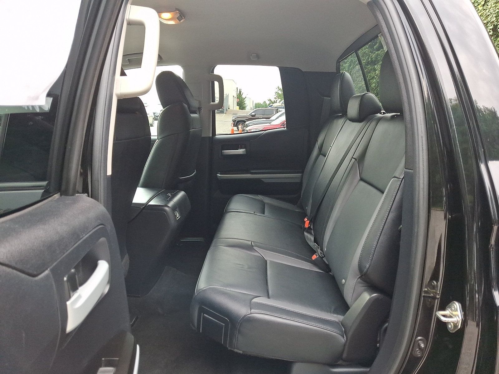Used 2019 Toyota Tundra Limited w/ Limited Premium Package AWD/4WD image 10
