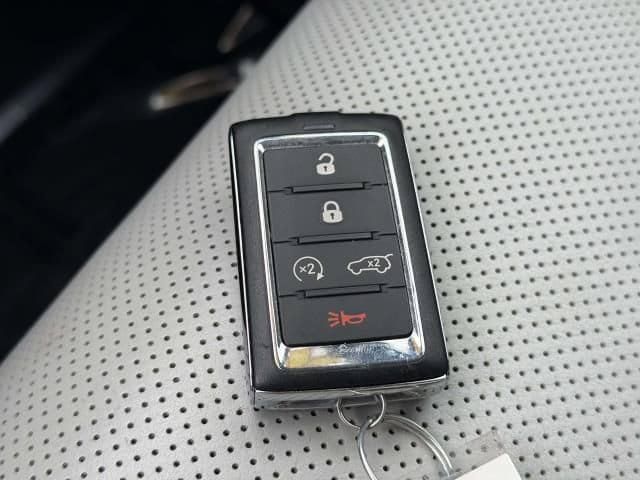 Used 2021 Jeep Grand Cherokee L Overland w/ Luxury Tech Group IV AWD/4WD image 36