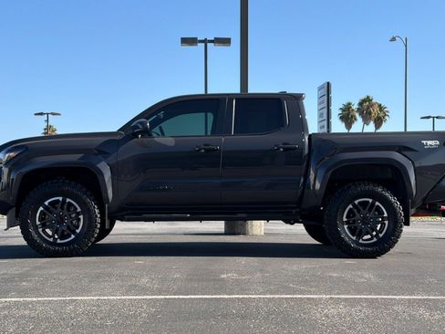 Used 2024 Toyota Tacoma TRD Sport RWD image 9