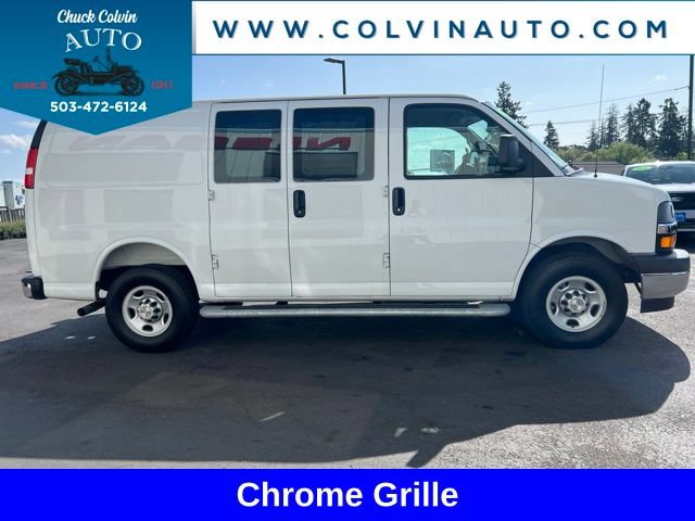 Used 2025 Chevrolet Express 2500 w/ Driver Convenience Package RWD image 5