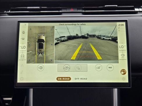 New 2026 Land Rover Range Rover Long Wheelbase SE image 14