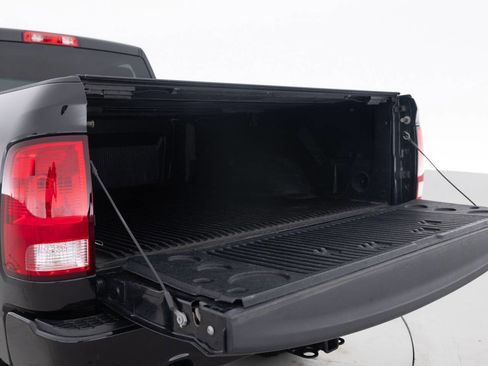 Used 2017 RAM 1500 Express w/ Express Value Package image 45