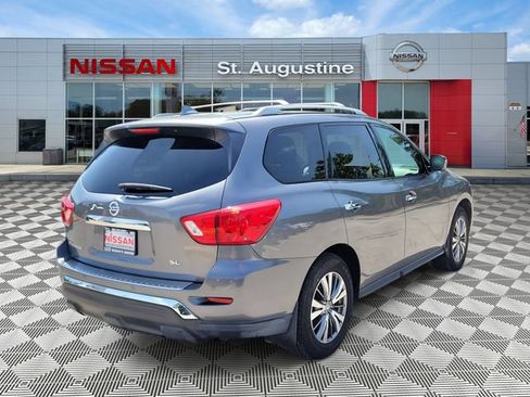 Used 2020 Nissan Pathfinder SL FWD image 2