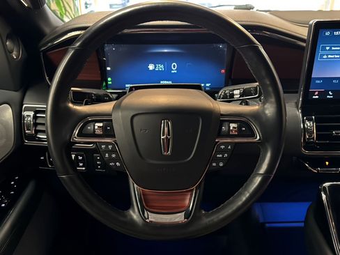Used 2024 Lincoln Navigator Reserve AWD/4WD image 21