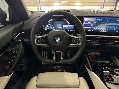Used 2024 BMW 530i w/ M Sport Package RWD image 18