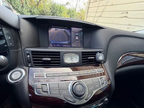 Used 2015 INFINITI Q70 3.7 image 12