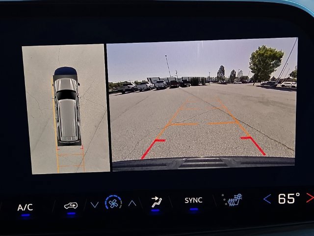 Certified 2025 Chevrolet Suburban LT AWD/4WD image 19
