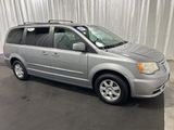 Used 2013 Chrysler Town & Country Touring image 2