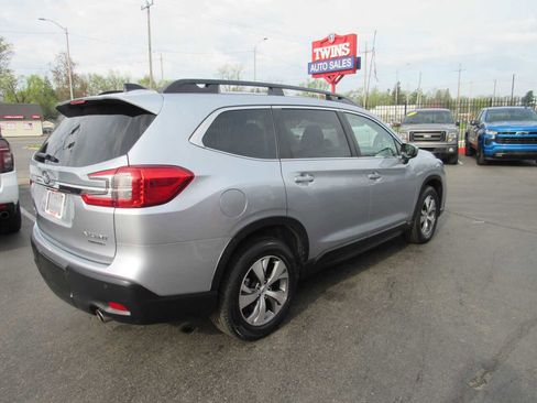 Used 2024 Subaru Ascent Premium w/ Convenience Package image 6