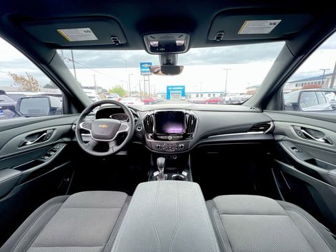 Used 2023 Chevrolet Traverse LT w/ Rear Camera Mirror Package AWD/4WD image 18