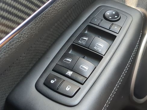Used 2020 Jeep Grand Cherokee SRT AWD/4WD image 23