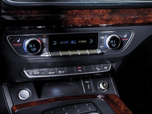 Used 2020 Audi Q5 2.0T Premium image 24