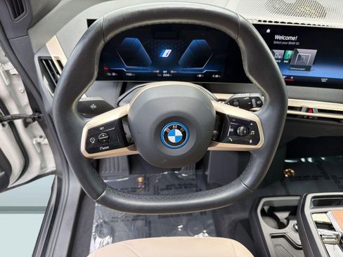 Certified 2023 BMW iX xDrive50 w/ Premium Package AWD/4WD image 17
