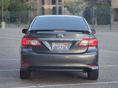 Used 2011 Toyota Corolla S image 14