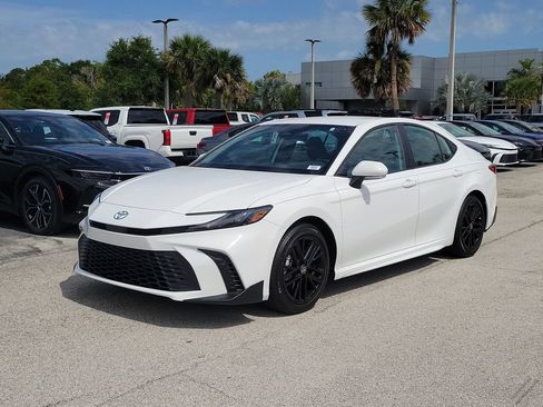 New 2026 Toyota Camry SE w/ Multimedia Upgrade Package FWD image 31