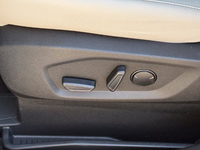 Certified 2024 Ford Edge Titanium AWD/4WD image 7