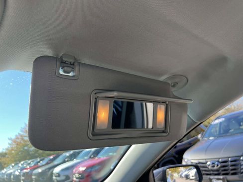 Used 2022 Chevrolet Malibu LT image 31