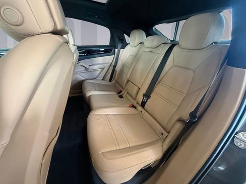 Used 2021 Porsche Cayenne Coupe image 16