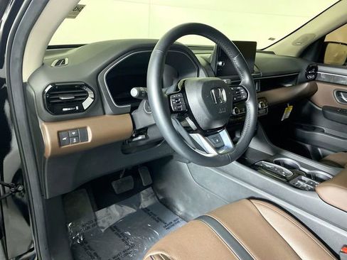 Used 2025 Honda Pilot Elite image 26