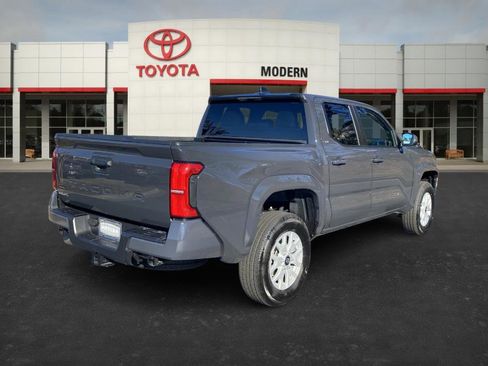Certified 2025 Toyota Tacoma SR5 image 5