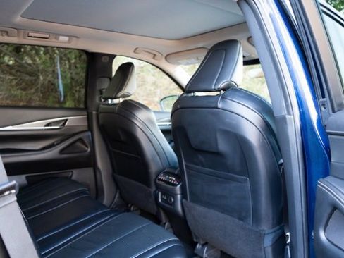 Used 2023 INFINITI QX60 Luxe image 40