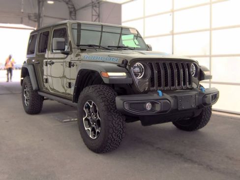 Used 2023 Jeep Wrangler Unlimited Rubicon 4xe w/ Cold Weather Group AWD/4WD image 3