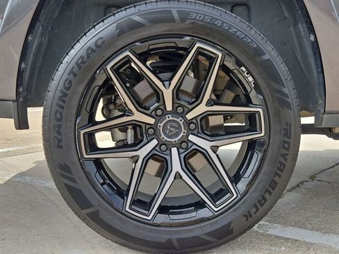 Used 2021 RAM 1500 Laramie w/ Sport Appearance Package AWD/4WD image 23