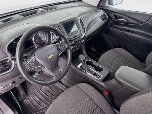 Used 2024 Chevrolet Equinox LT AWD/4WD image 11