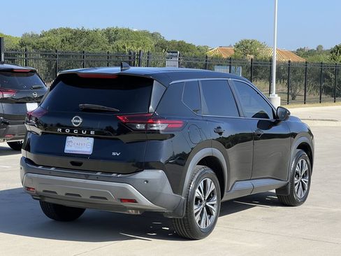 Used 2022 Nissan Rogue SV FWD image 4