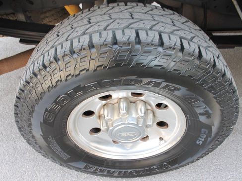 Used 2000 Ford F250 XLT image 12