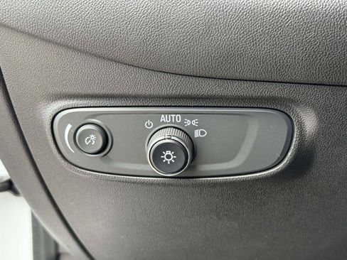 Used 2022 Chevrolet Equinox RS AWD/4WD image 18