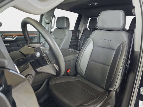 Used 2023 GMC Sierra 1500 Denali w/ Denali Reserve Package AWD/4WD image 16