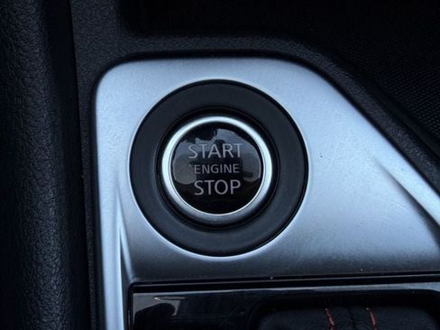 Used 2025 Nissan Sentra SR FWD image 19
