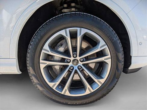 Certified 2025 Audi Q7 Premium w/ Convenience Plus Package image 28