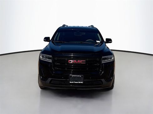 Used 2021 GMC Acadia SLE w/ Driver Convenience Package image 2