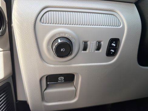 Used 2022 Jeep Wagoneer Series II AWD/4WD image 12