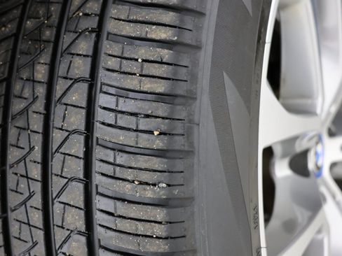 Used 2022 BMW X5 xDrive45e w/ Climate Comfort Package image 15